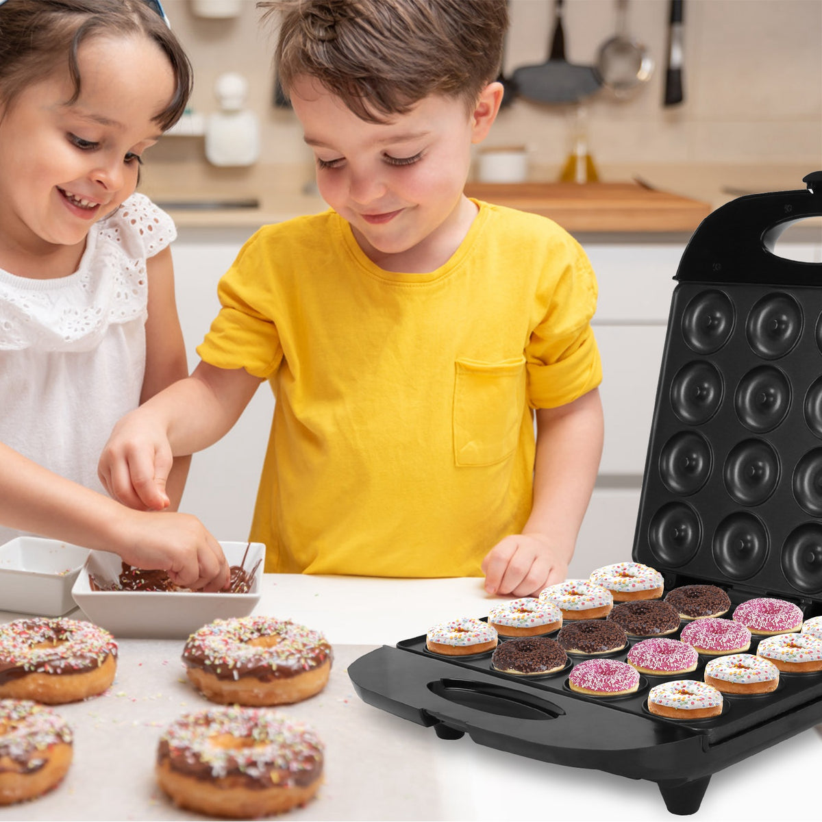 16-Hole Mini Donut Maker – Fresh Donuts in Minutes