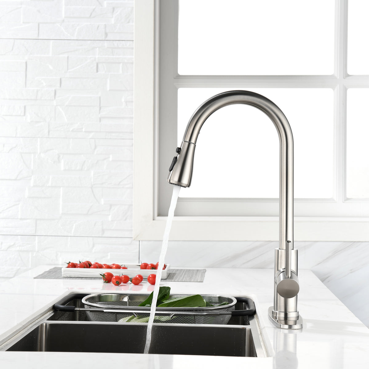 Modern Pull-Down Kitchen Faucet (360° Swivel)