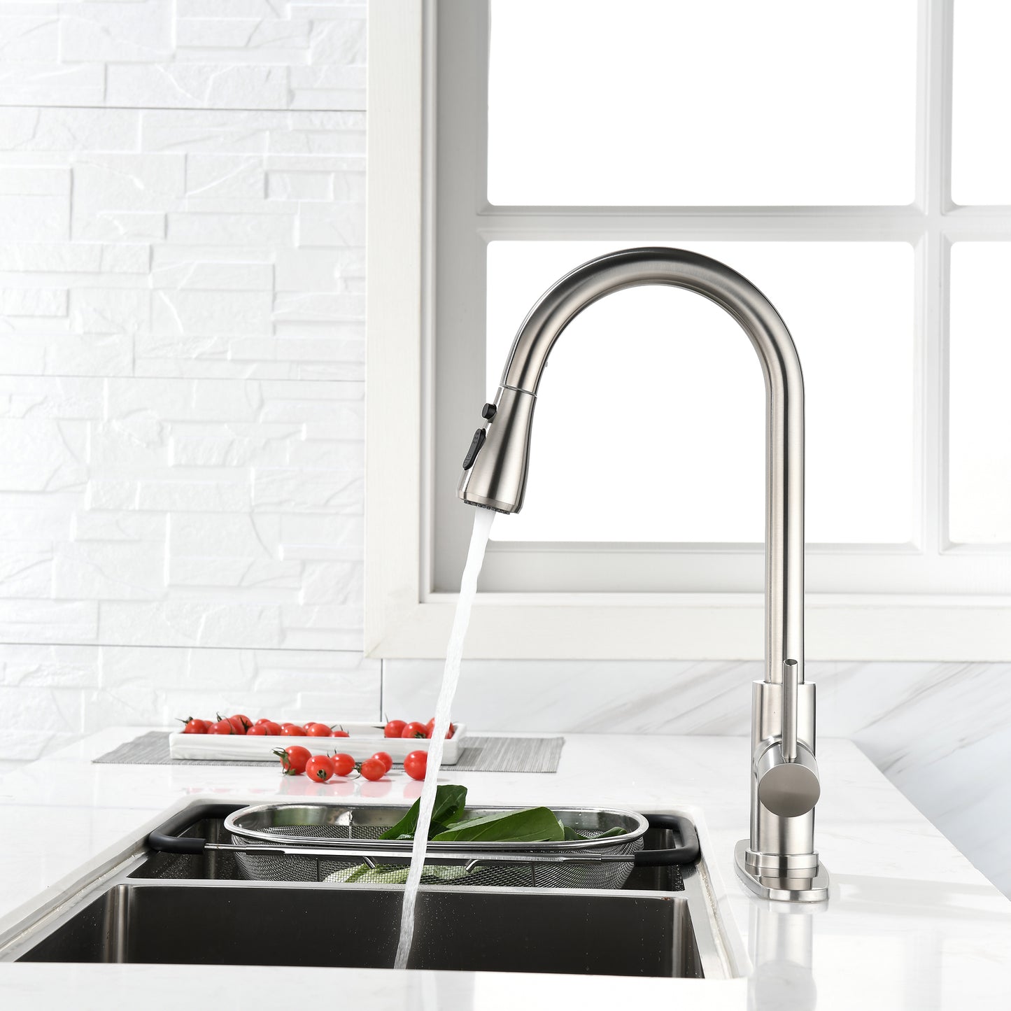 Modern Pull-Down Kitchen Faucet (360° Swivel)